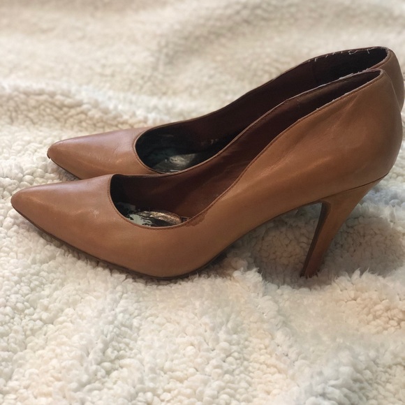 Steve Madden Tan Leather Heels - Picture 2 of 5